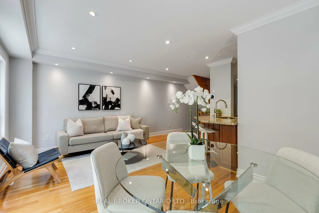 233, Duskywing, 1001 - BR Bronte, Oakville