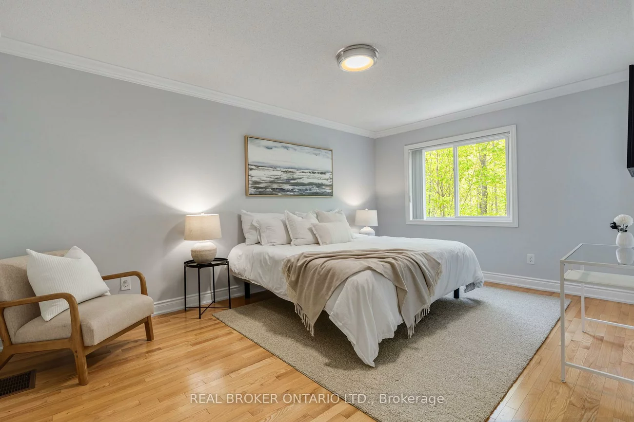 233, Duskywing, 1001 - BR Bronte, Oakville