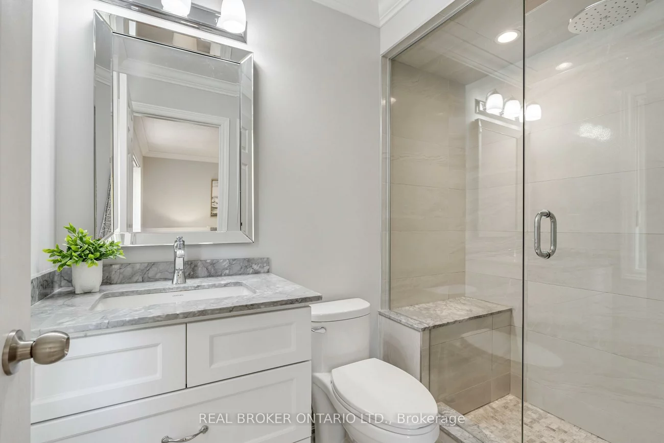233, Duskywing, 1001 - BR Bronte, Oakville