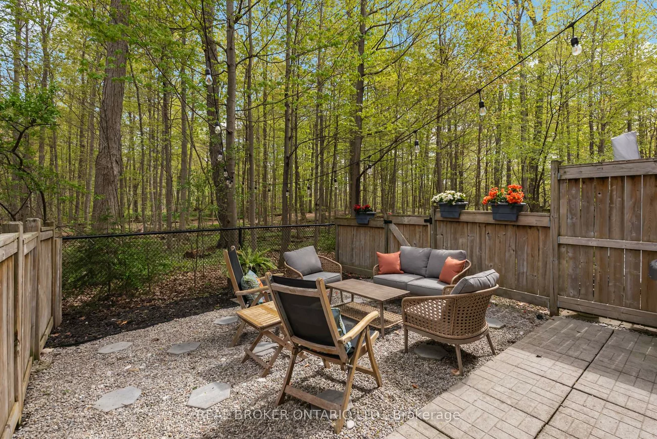 233, Duskywing, 1001 - BR Bronte, Oakville