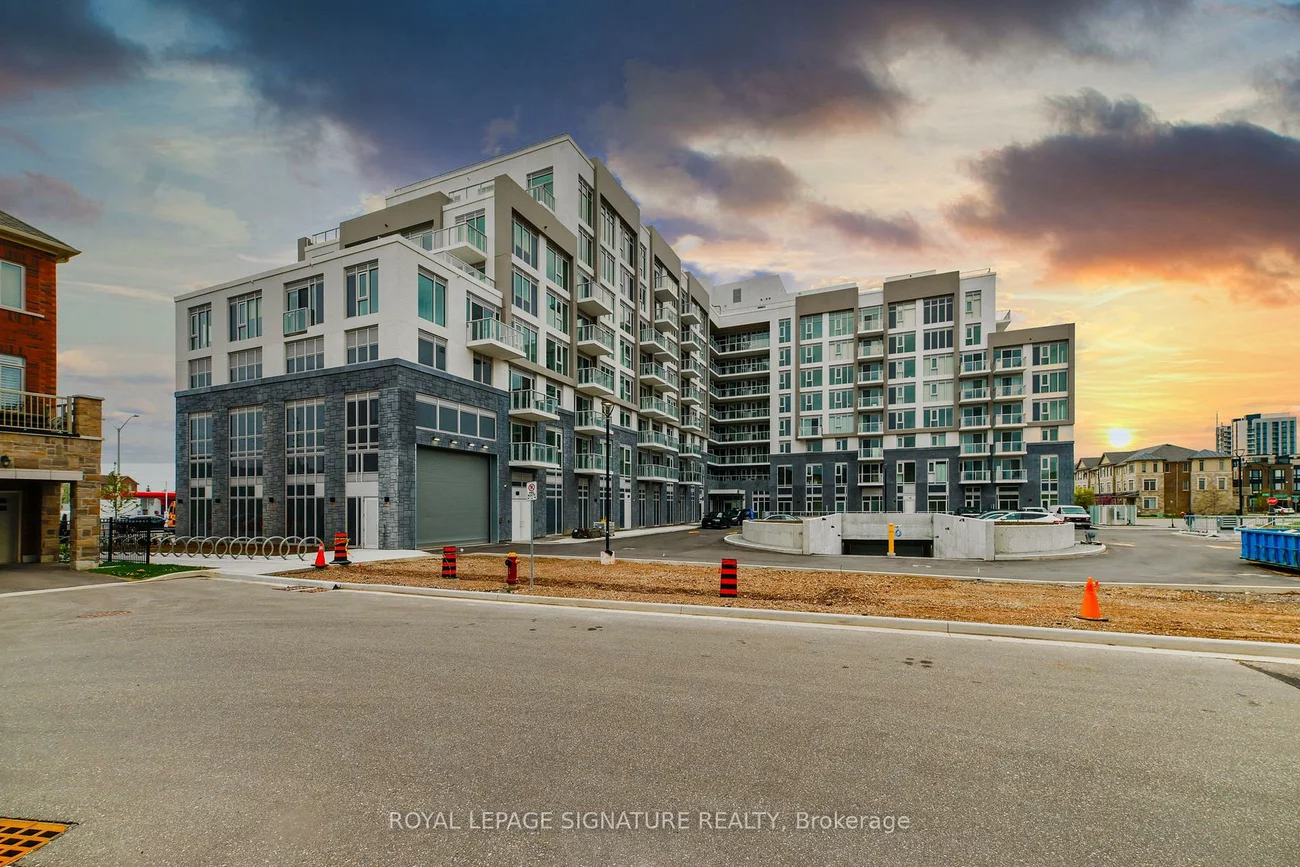 412, Silver Maple, 1010 - JM Joshua Meadows, Oakville