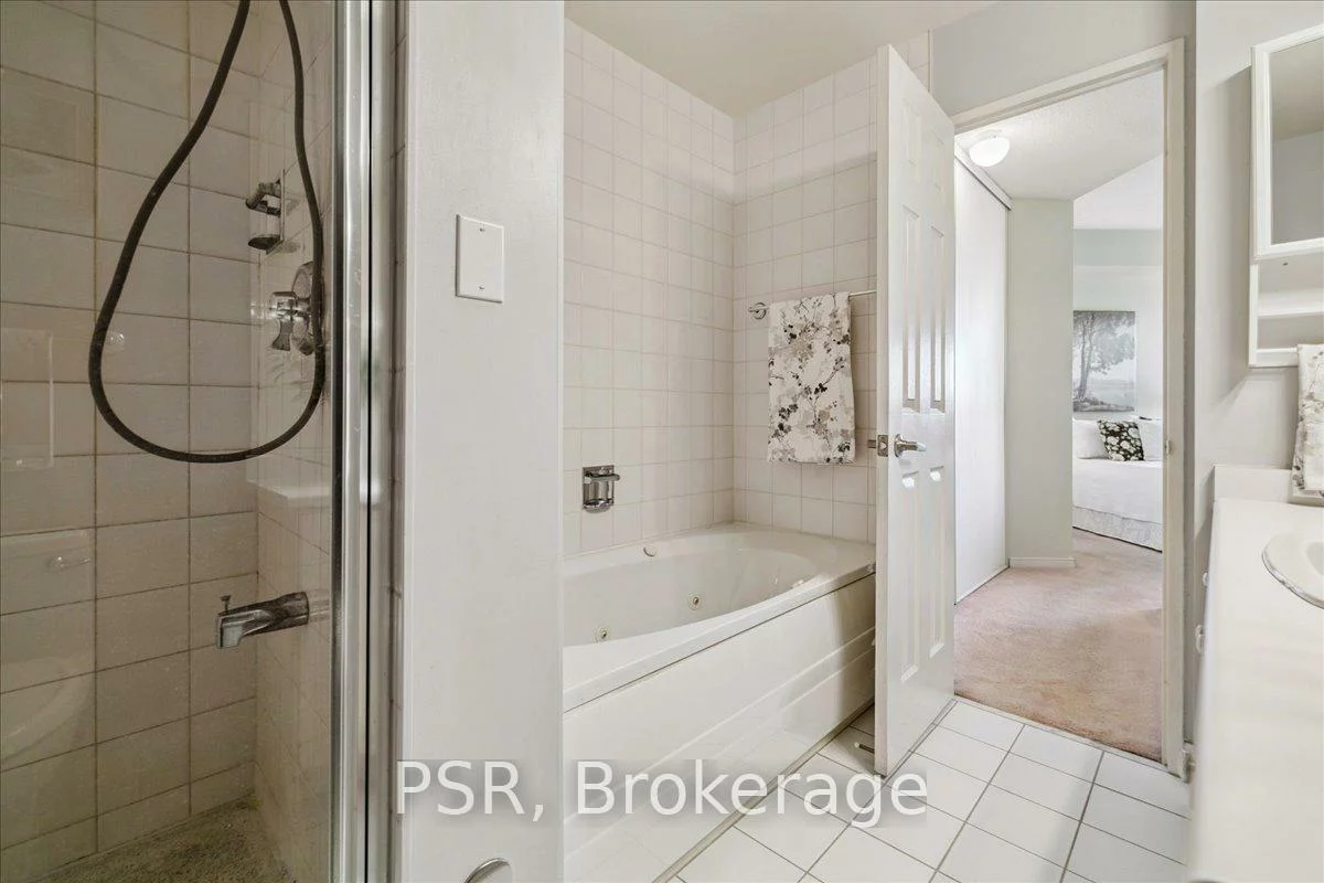 2511, Lakeshore, 1001 - BR Bronte, Oakville