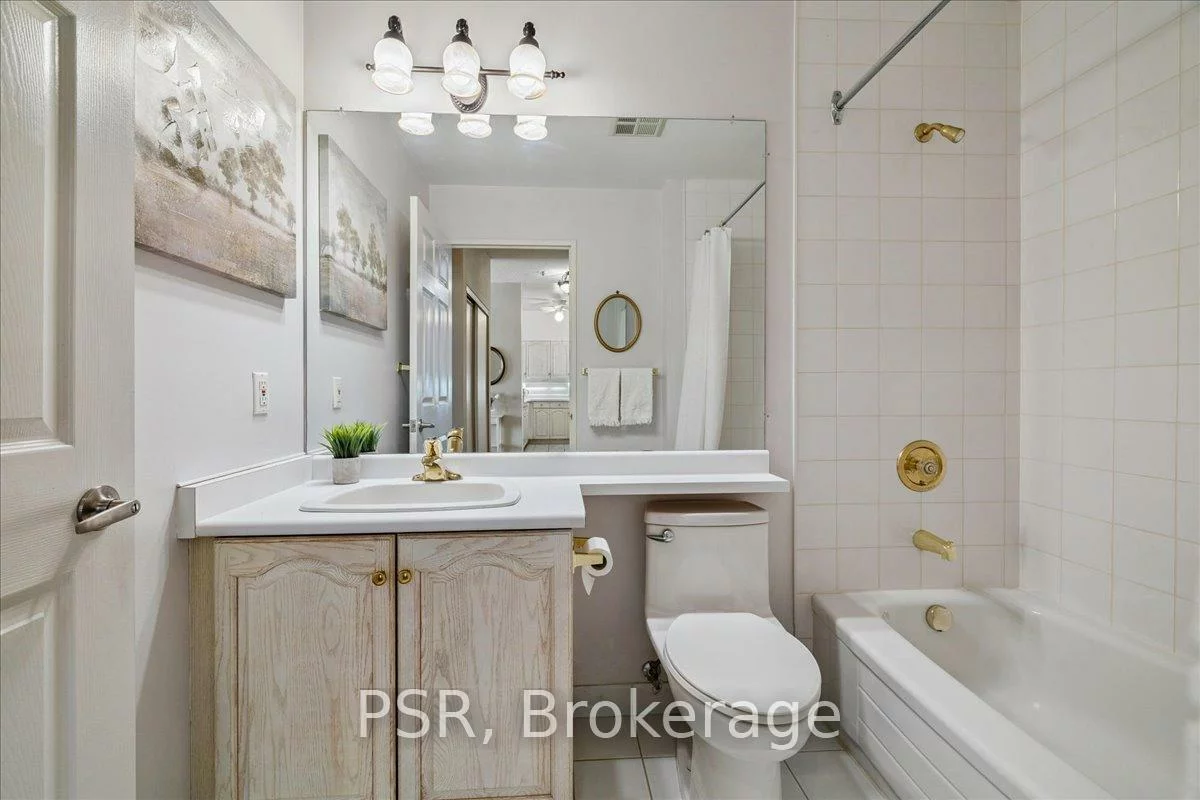 2511, Lakeshore, 1001 - BR Bronte, Oakville