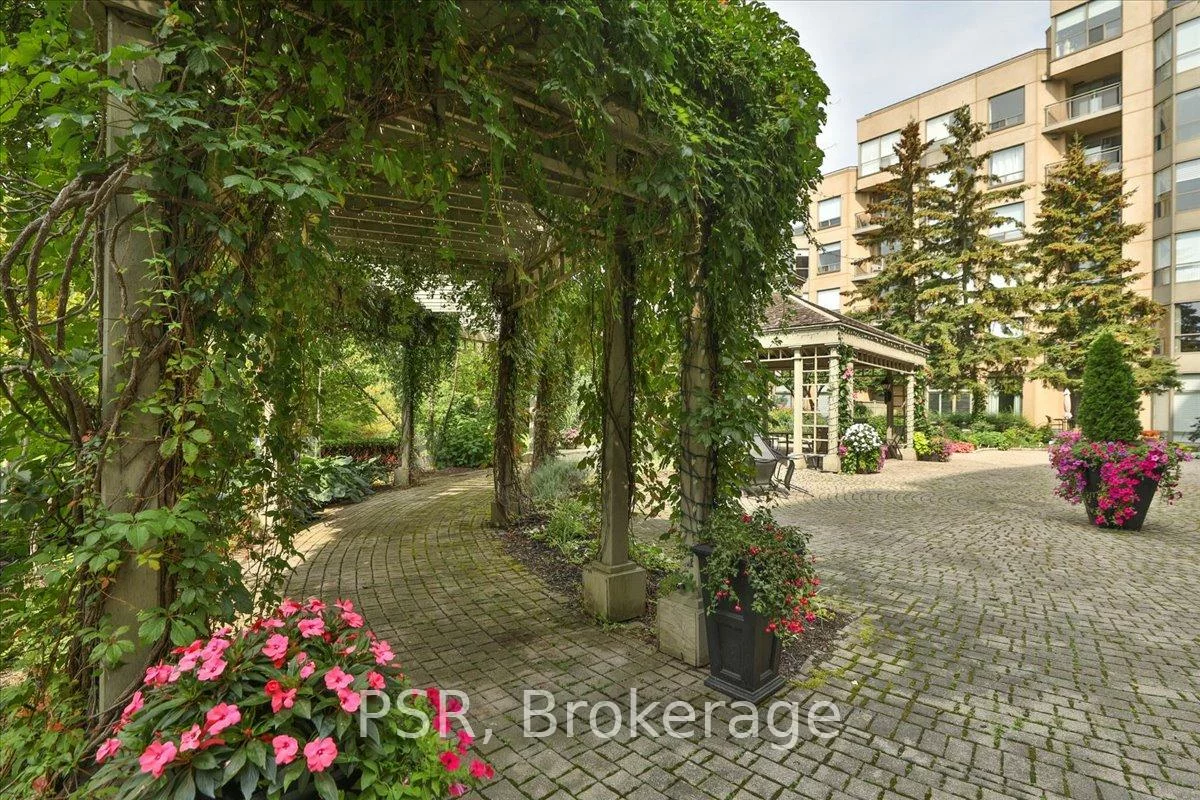 2511, Lakeshore, 1001 - BR Bronte, Oakville