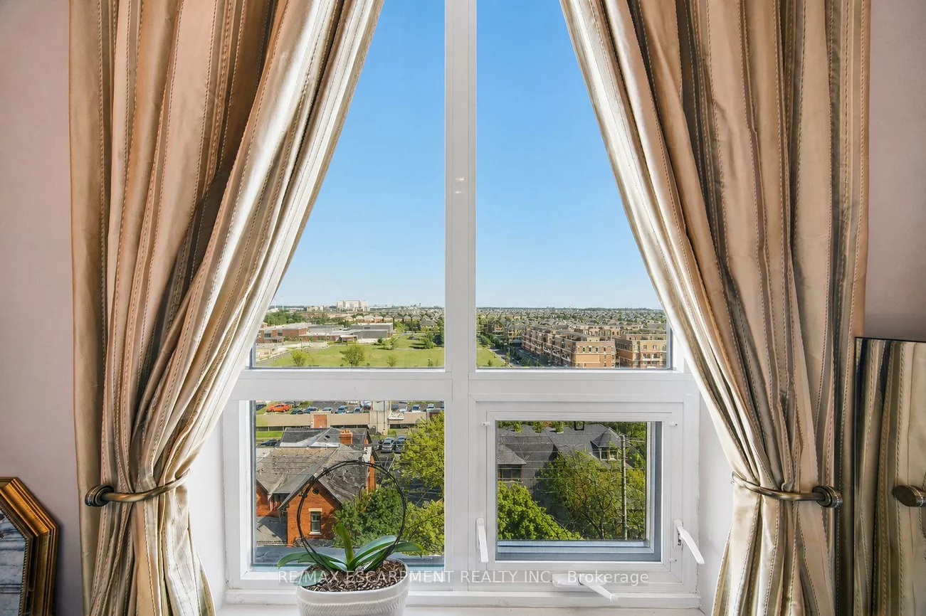 2486, Old Bronte, 1019 - WM Westmount, Oakville