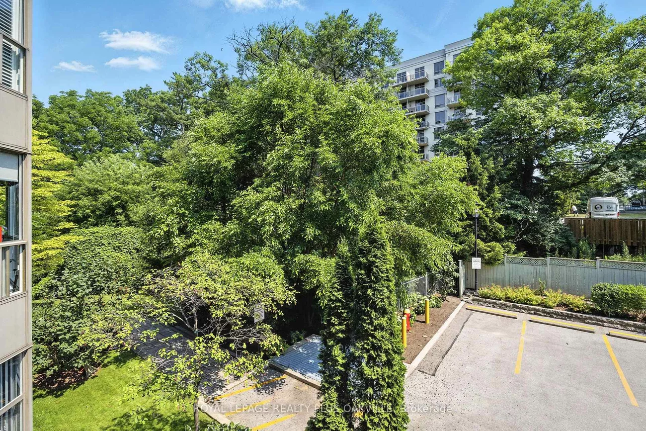 2511, Lakeshore, 1001 - BR Bronte, Oakville