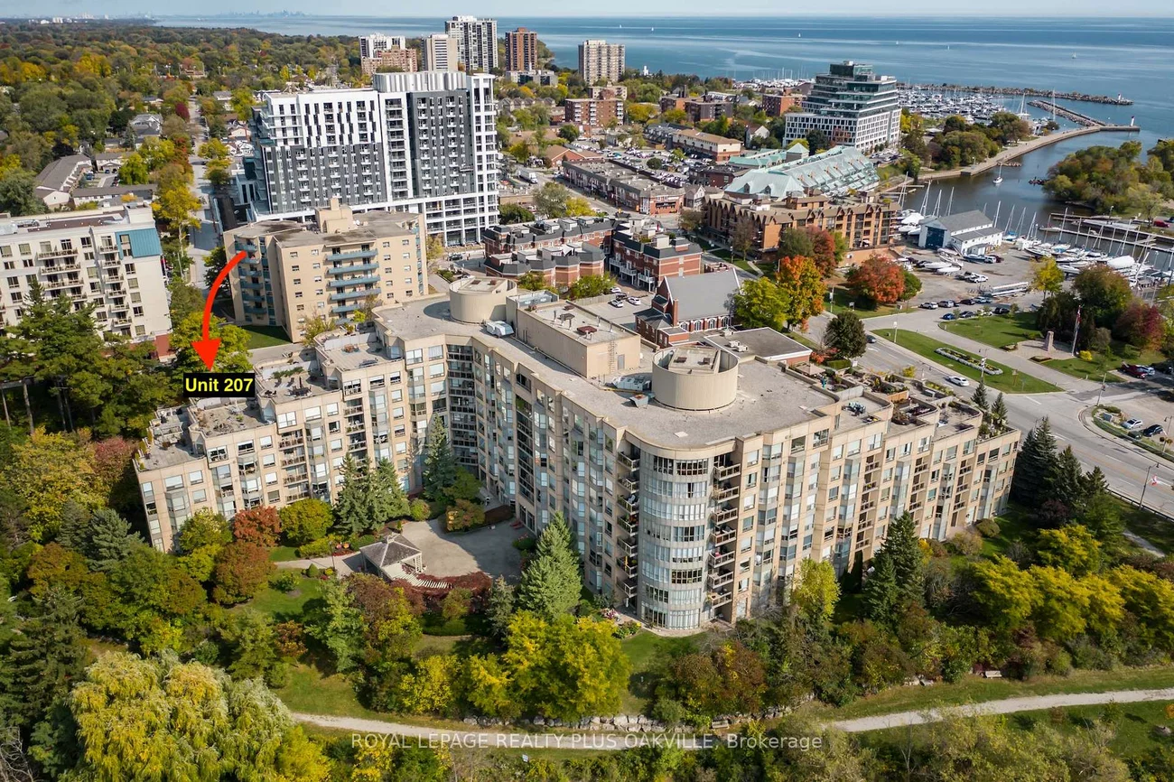 2511, Lakeshore, 1001 - BR Bronte, Oakville