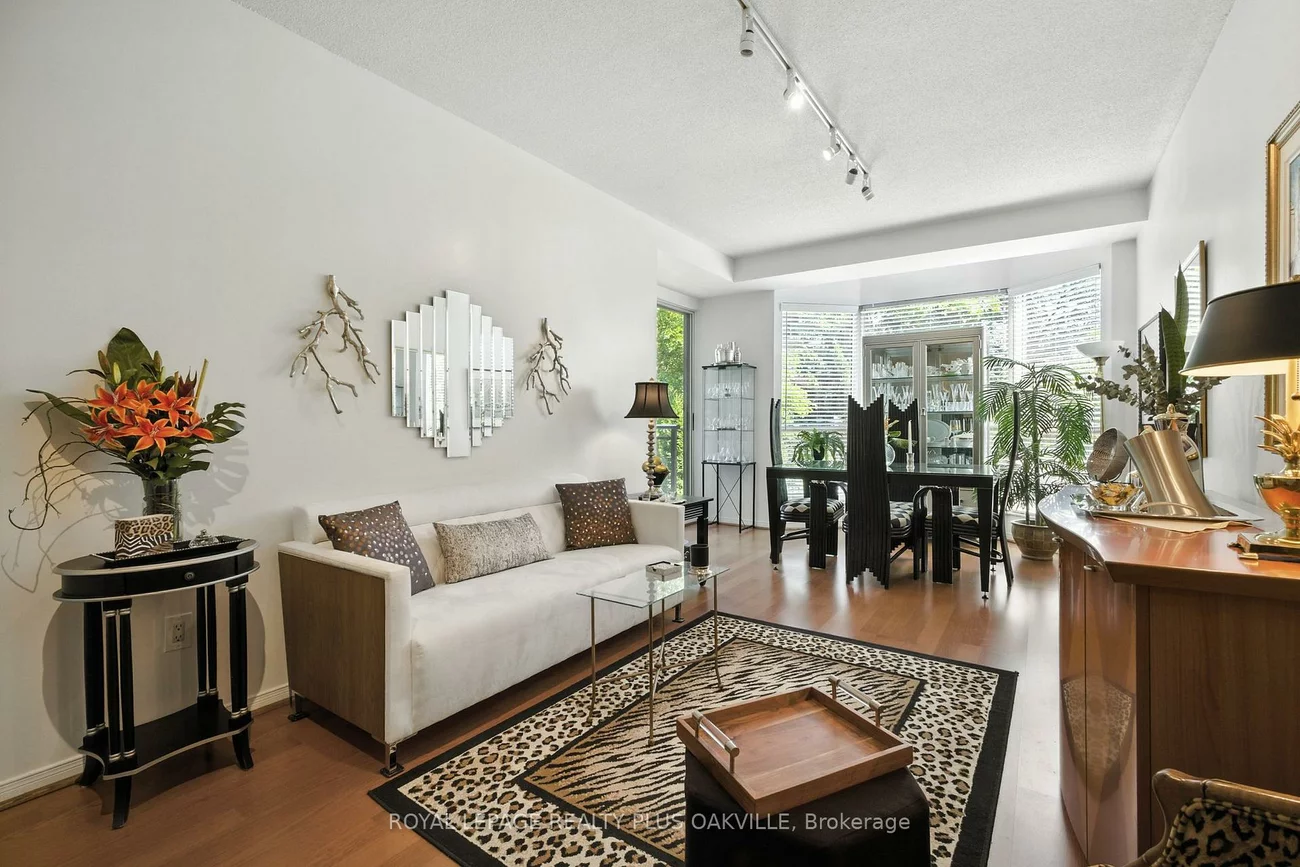 2511, Lakeshore, 1001 - BR Bronte, Oakville
