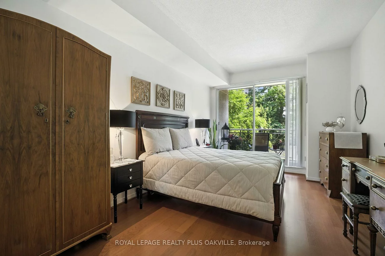 2511, Lakeshore, 1001 - BR Bronte, Oakville
