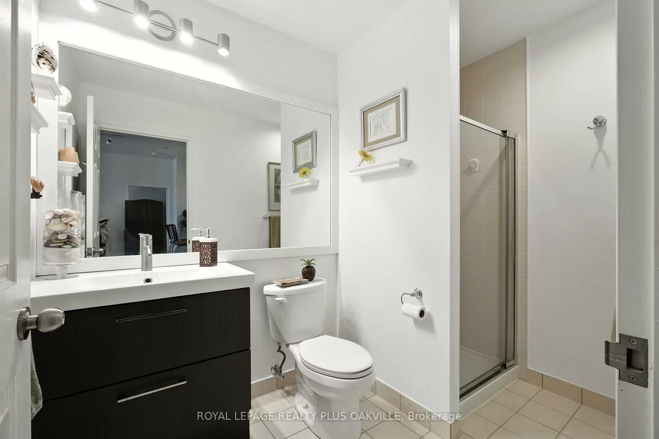 2511, Lakeshore, 1001 - BR Bronte, Oakville