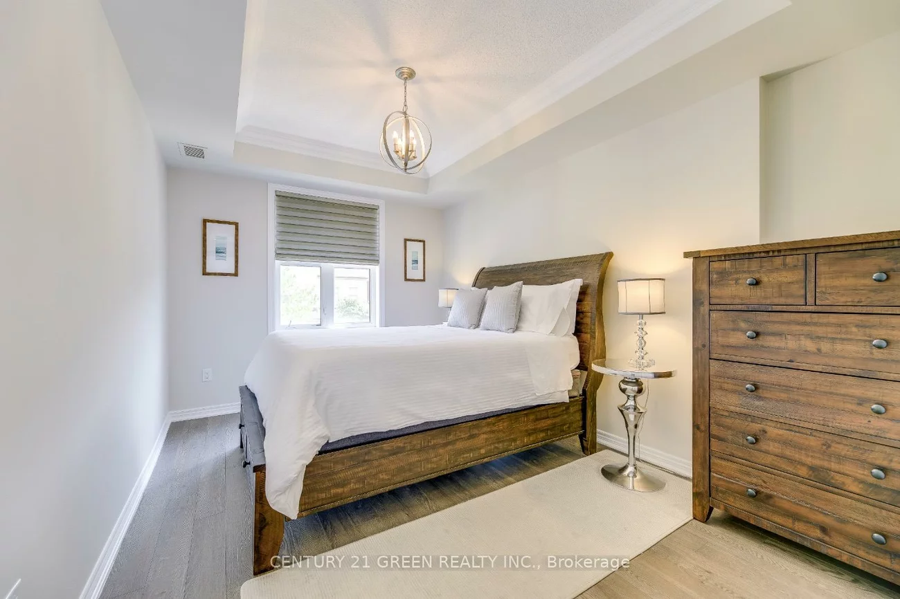 263, Georgian, 1015 - RO River Oaks, Oakville