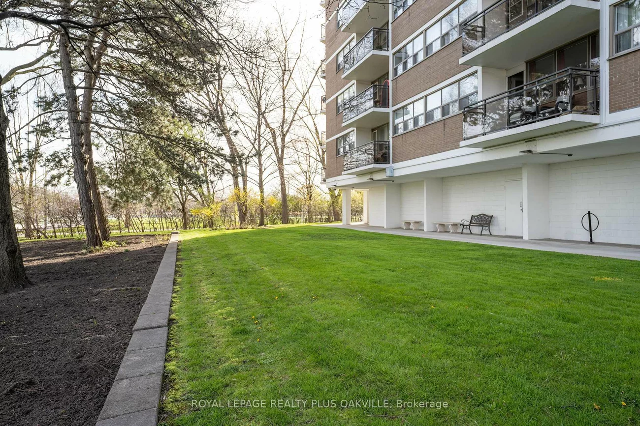 212, Kerr, 1002 - CO Central, Oakville