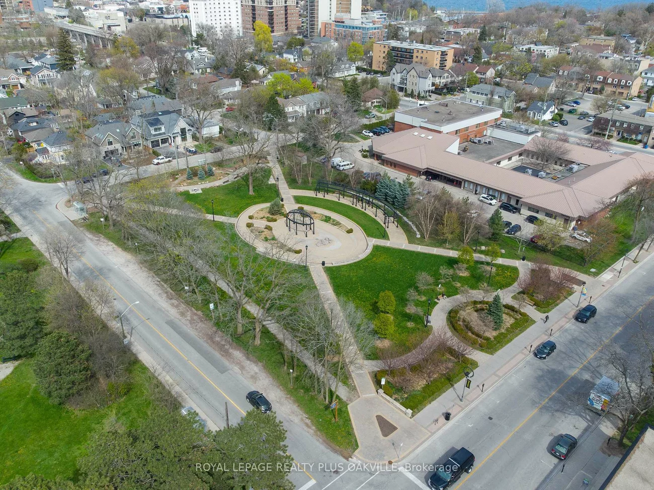 212, Kerr, 1002 - CO Central, Oakville