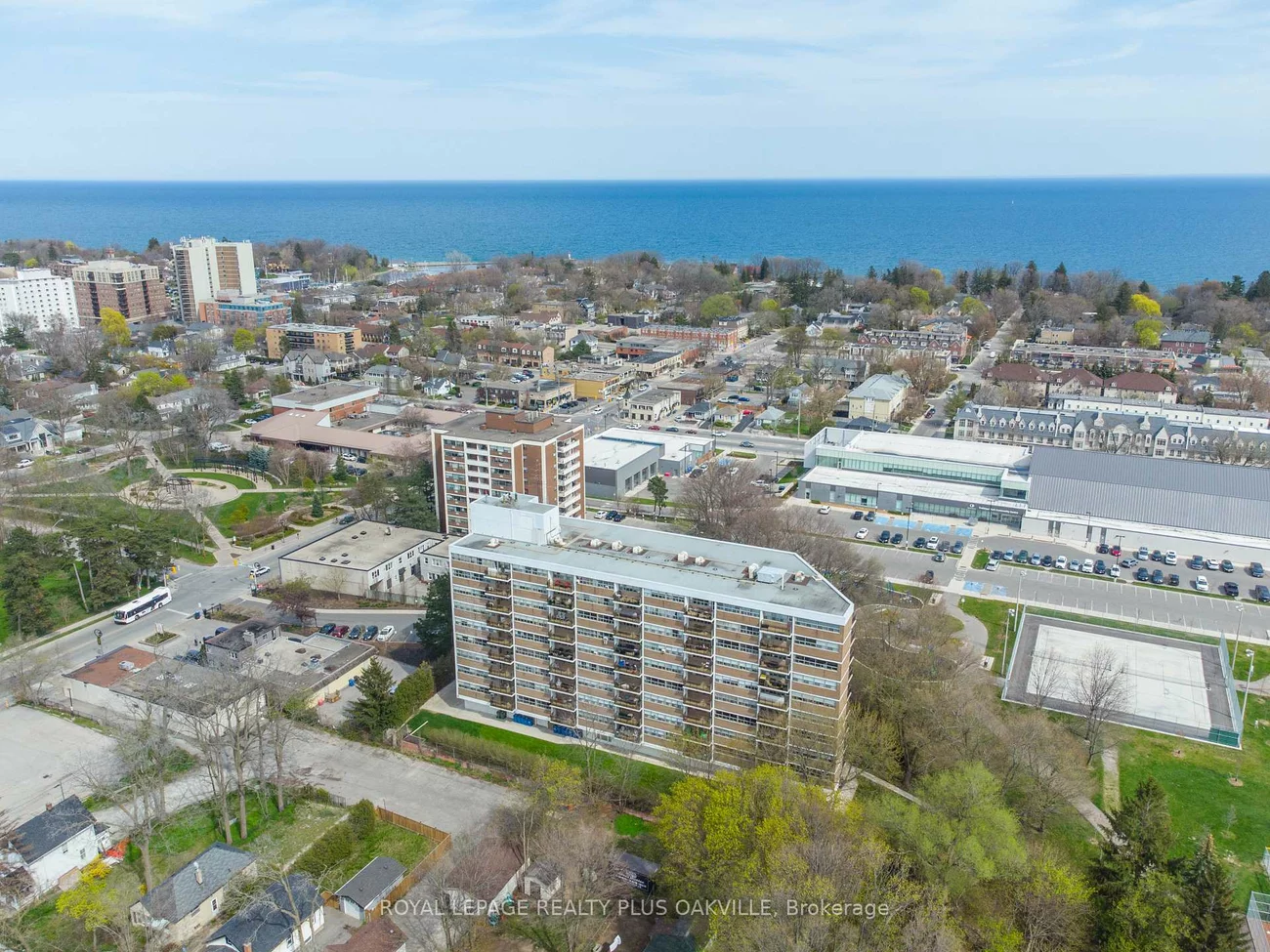 212, Kerr, 1002 - CO Central, Oakville