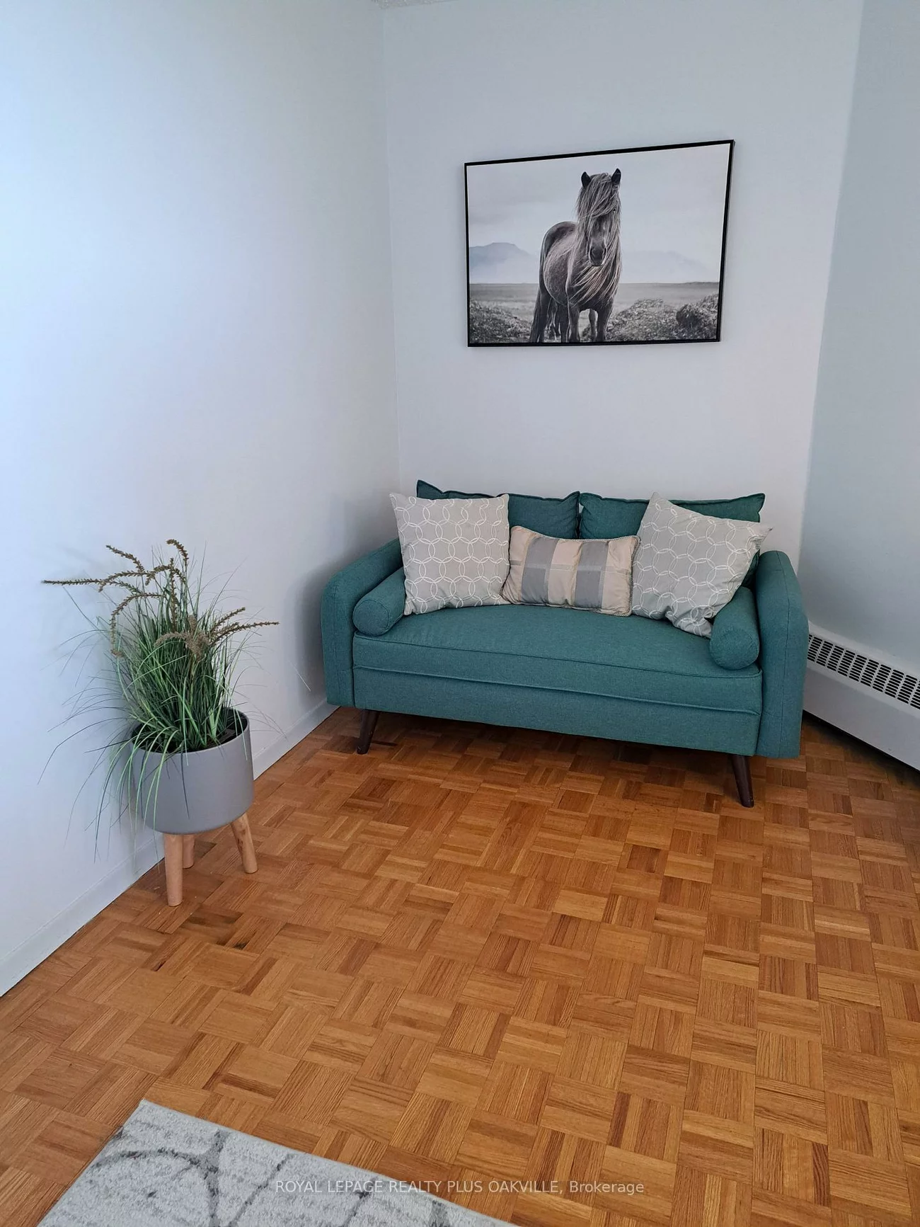 212, Kerr, 1002 - CO Central, Oakville