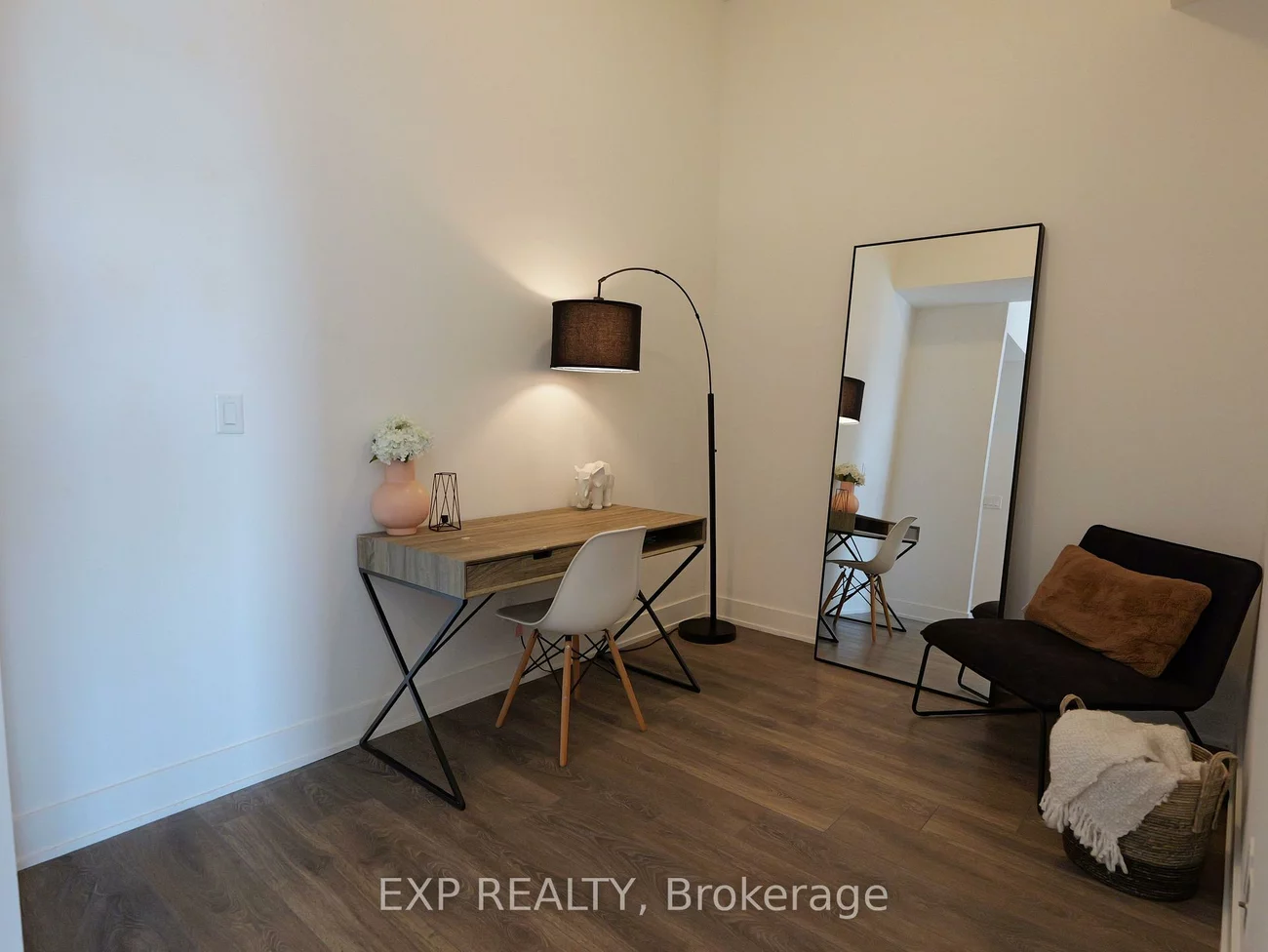 2481, Taunton, 1015 - RO River Oaks, Oakville