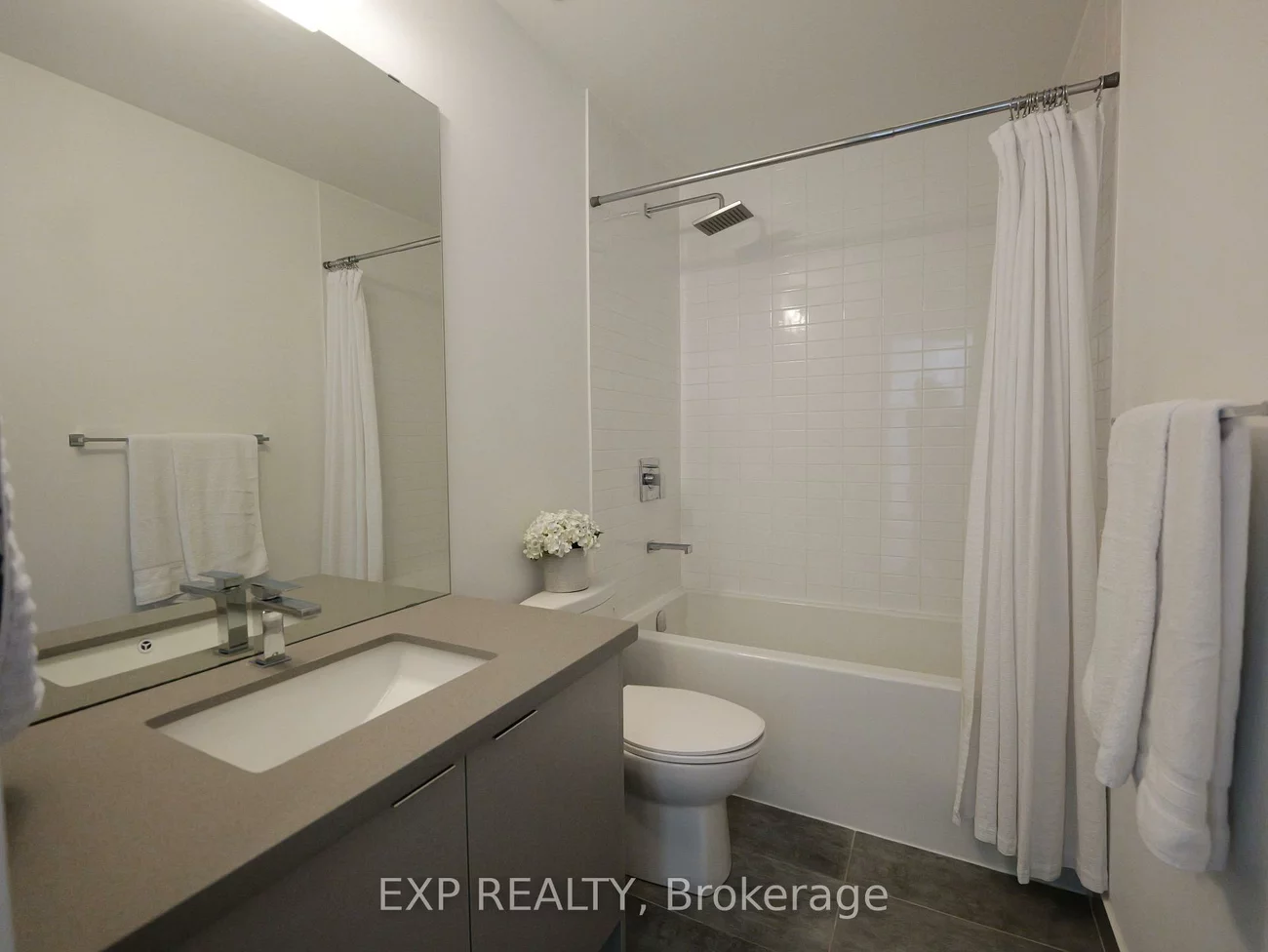 2481, Taunton, 1015 - RO River Oaks, Oakville