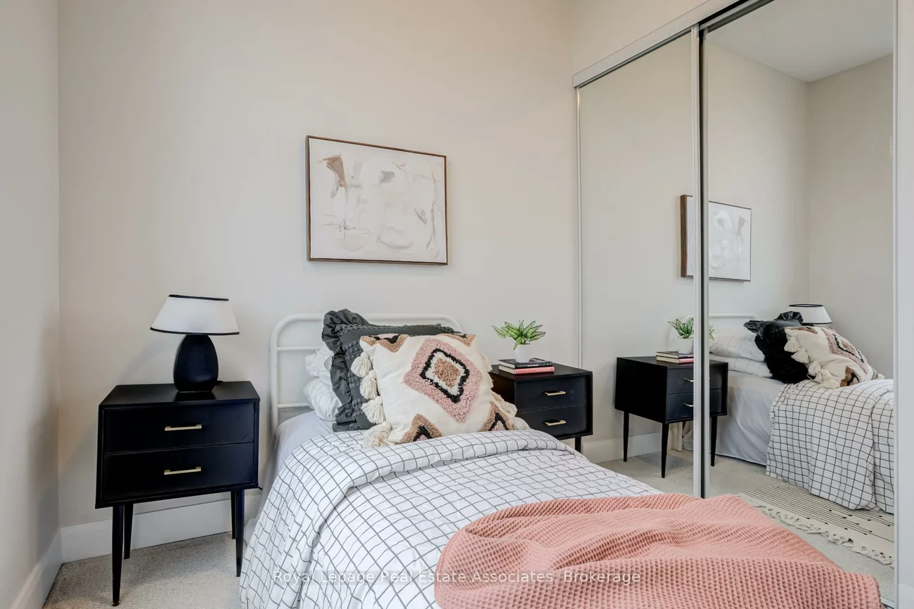 2470, Prince Michael, 1009 - JC Joshua Creek, Oakville