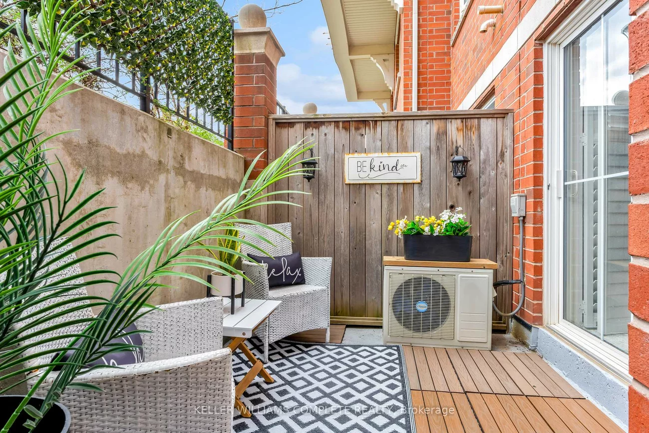 2468, POST, 1015 - RO River Oaks, Oakville