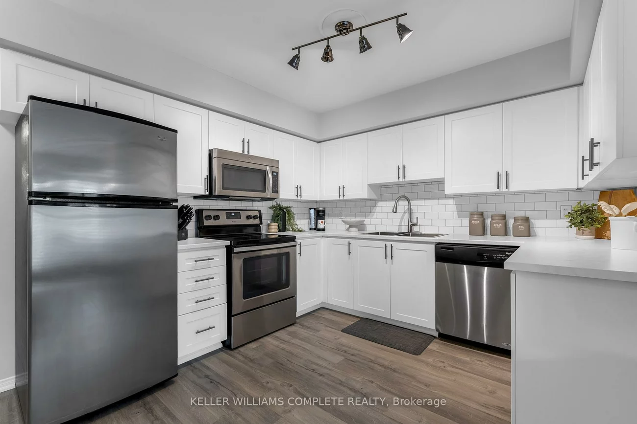 2468, POST, 1015 - RO River Oaks, Oakville