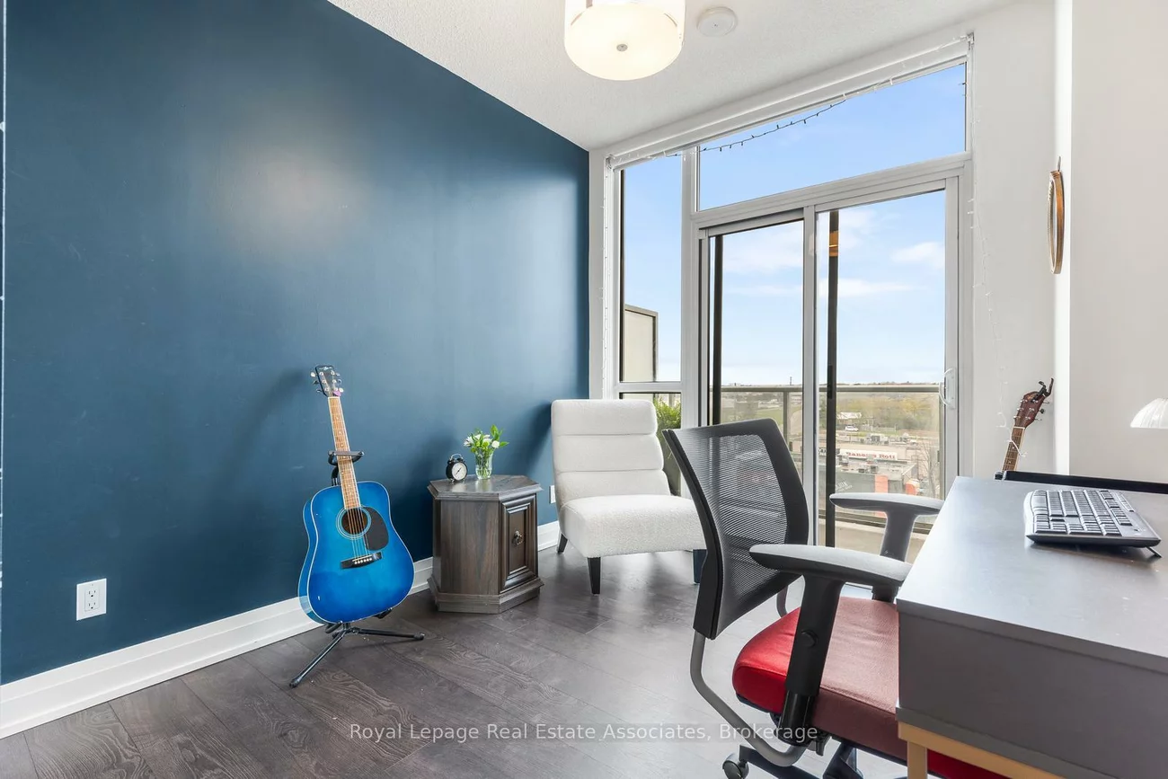65, Speers, 1002 - CO Central, Oakville