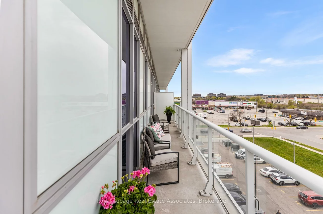 65, Speers, 1002 - CO Central, Oakville