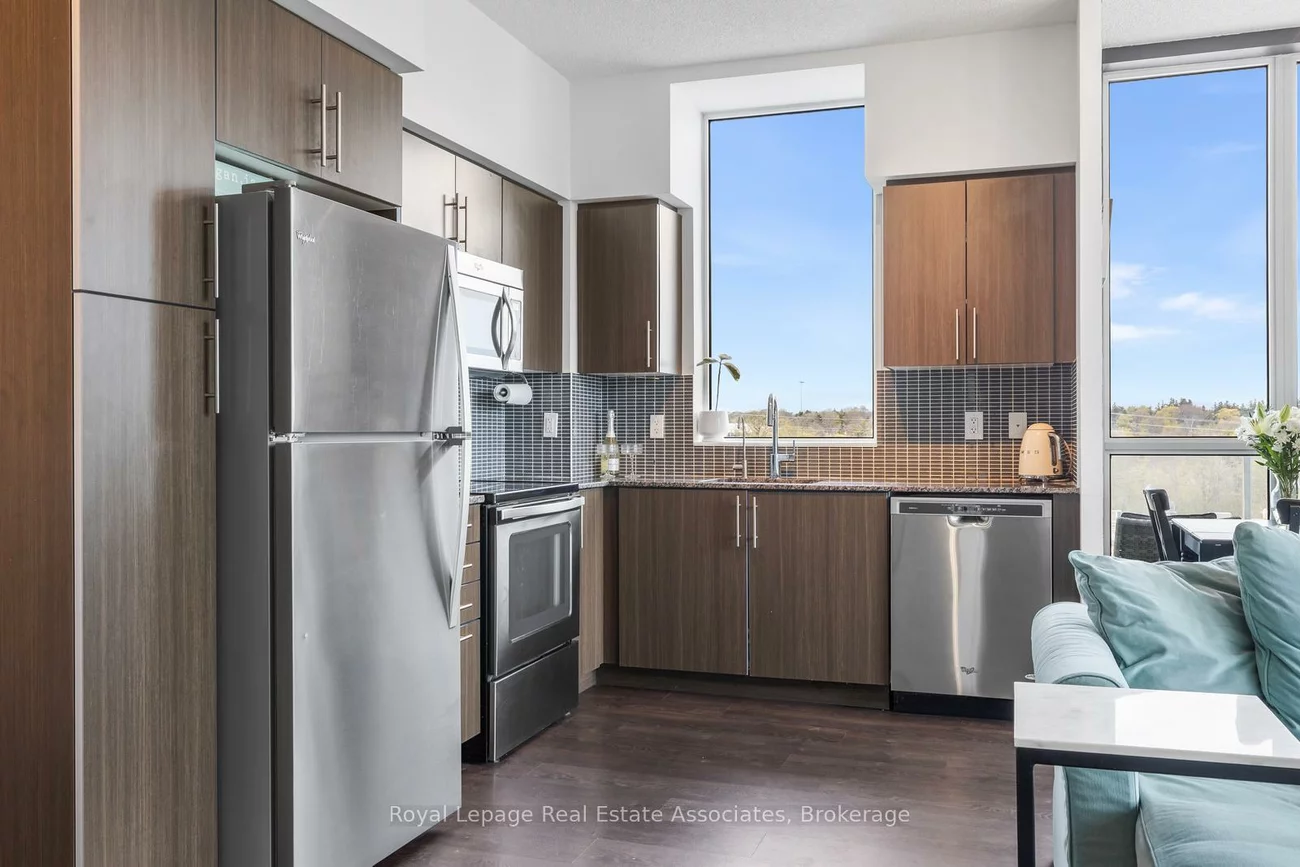65, Speers, 1002 - CO Central, Oakville