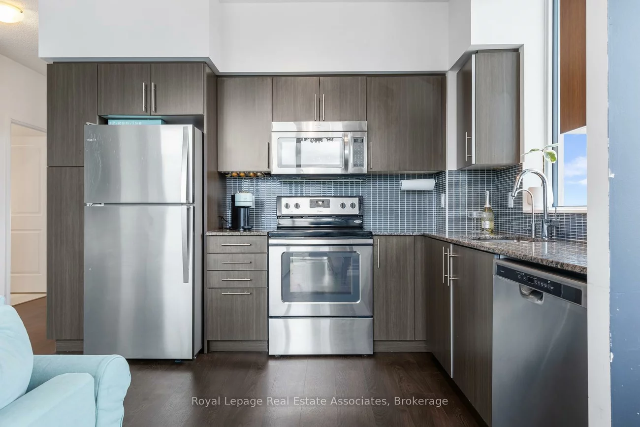 65, Speers, 1002 - CO Central, Oakville