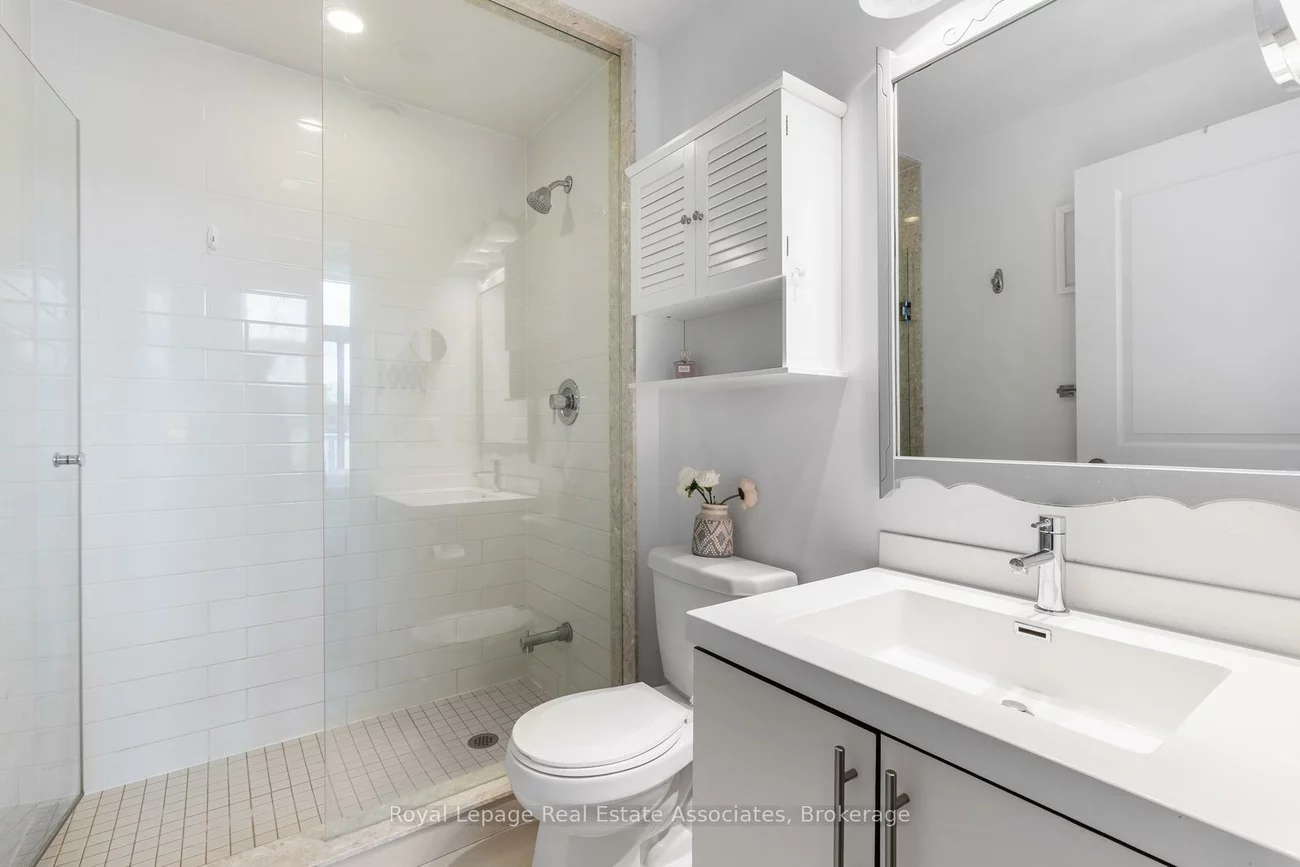 65, Speers, 1002 - CO Central, Oakville
