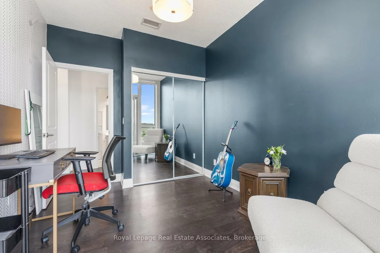 65, Speers, 1002 - CO Central, Oakville