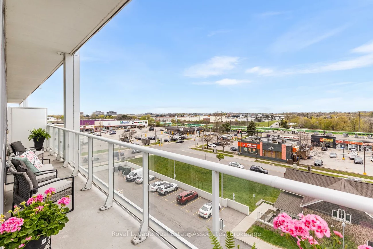 65, Speers, 1002 - CO Central, Oakville