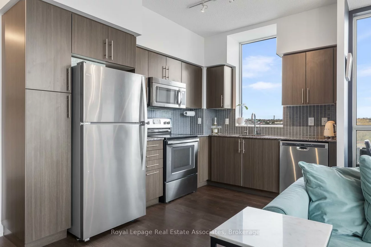 65, Speers, 1002 - CO Central, Oakville