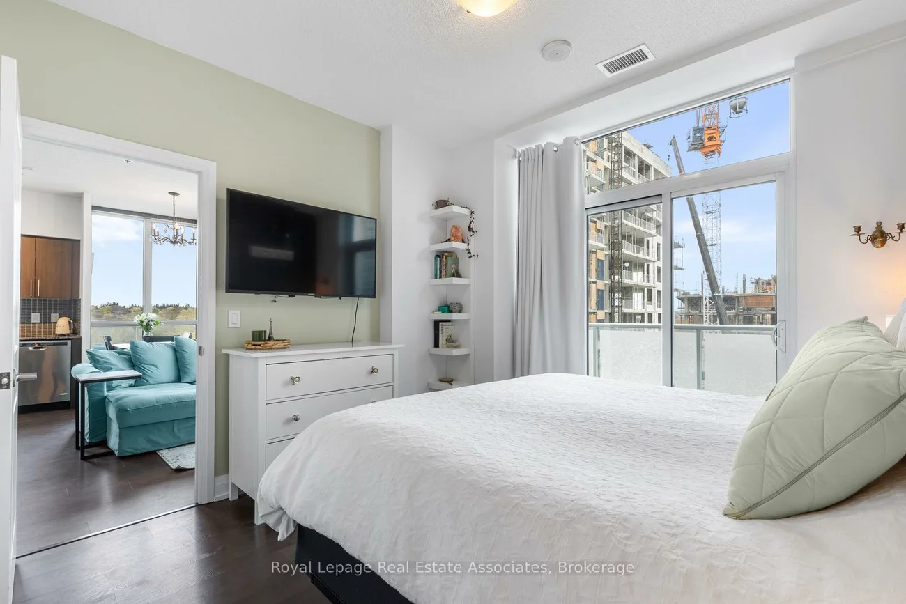 65, Speers, 1002 - CO Central, Oakville