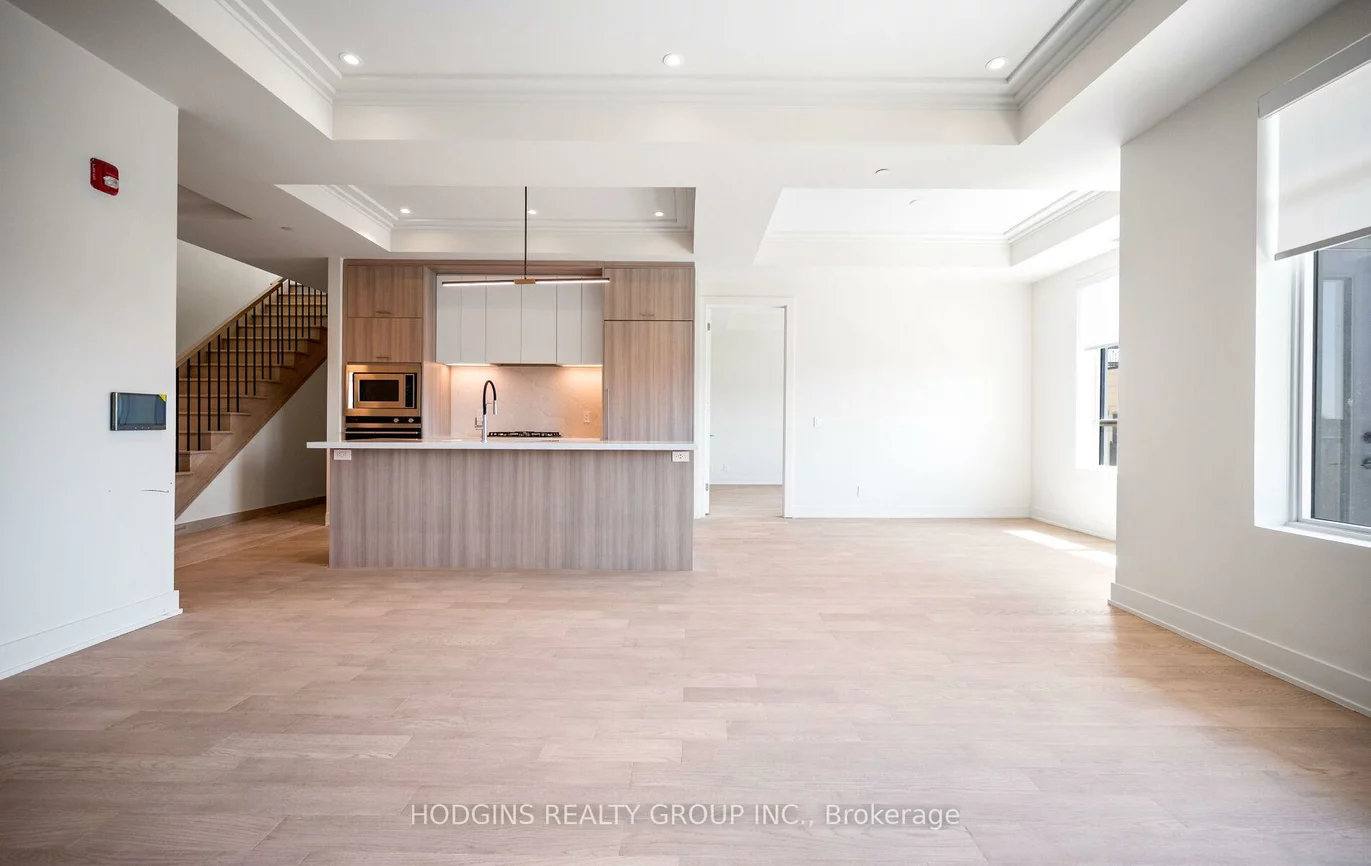 123, Maurice, 1002 - CO Central, Oakville