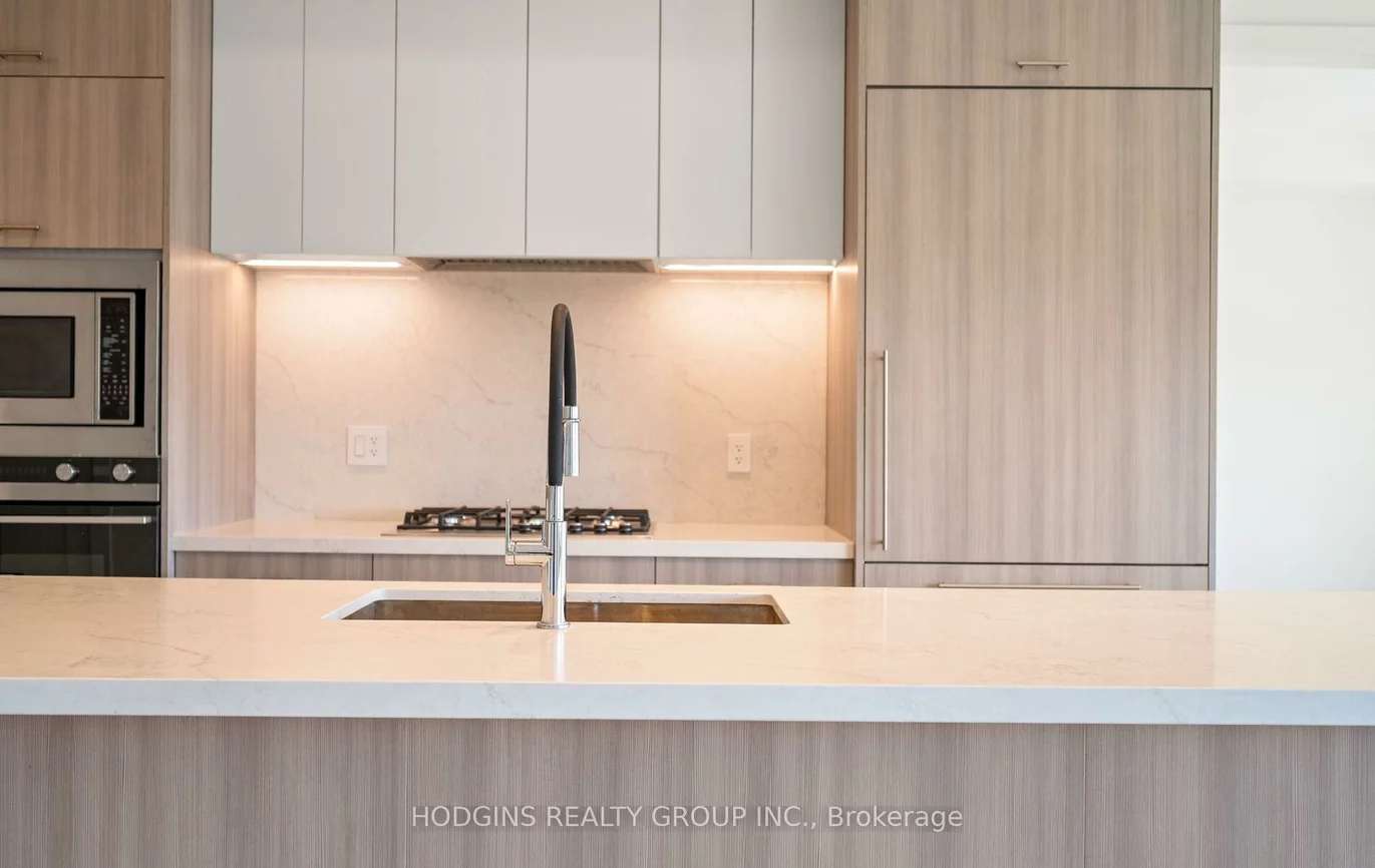 123, Maurice, 1002 - CO Central, Oakville