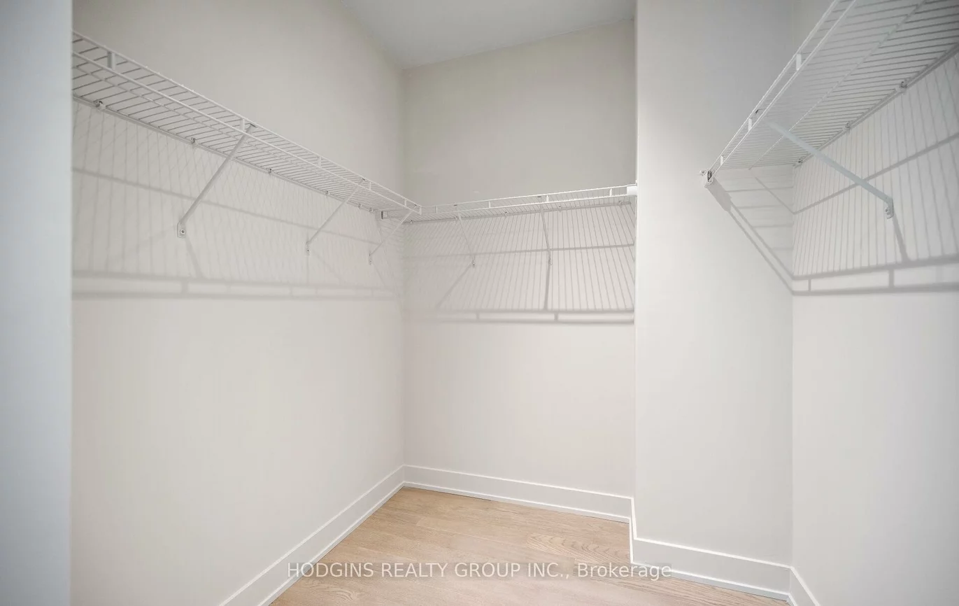 123, Maurice, 1002 - CO Central, Oakville