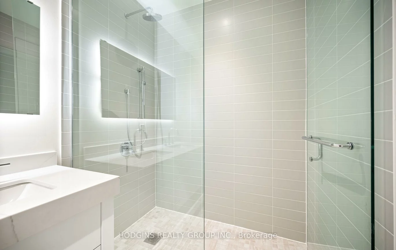 123, Maurice, 1002 - CO Central, Oakville