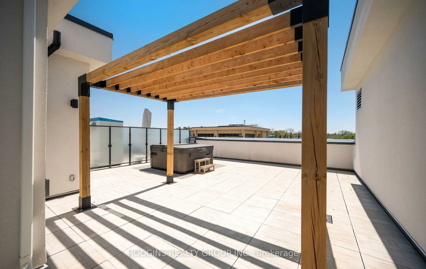 123, Maurice, 1002 - CO Central, Oakville