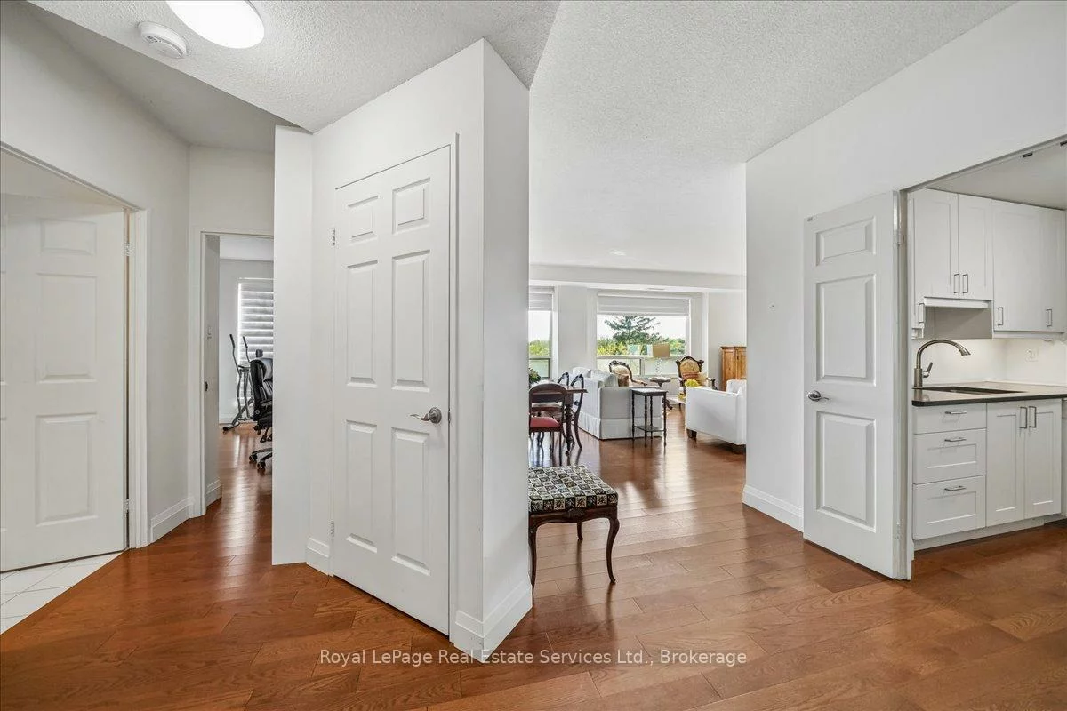 2511, Lakeshore, 1001 - BR Bronte, Oakville