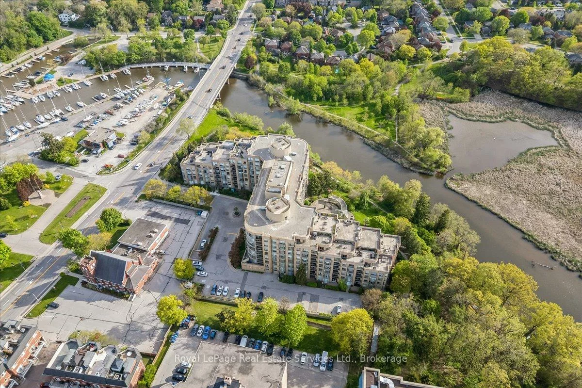 2511, Lakeshore, 1001 - BR Bronte, Oakville