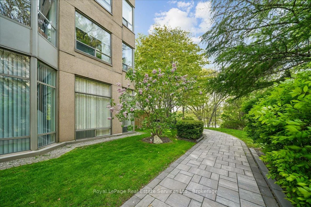 2511, Lakeshore, 1001 - BR Bronte, Oakville
