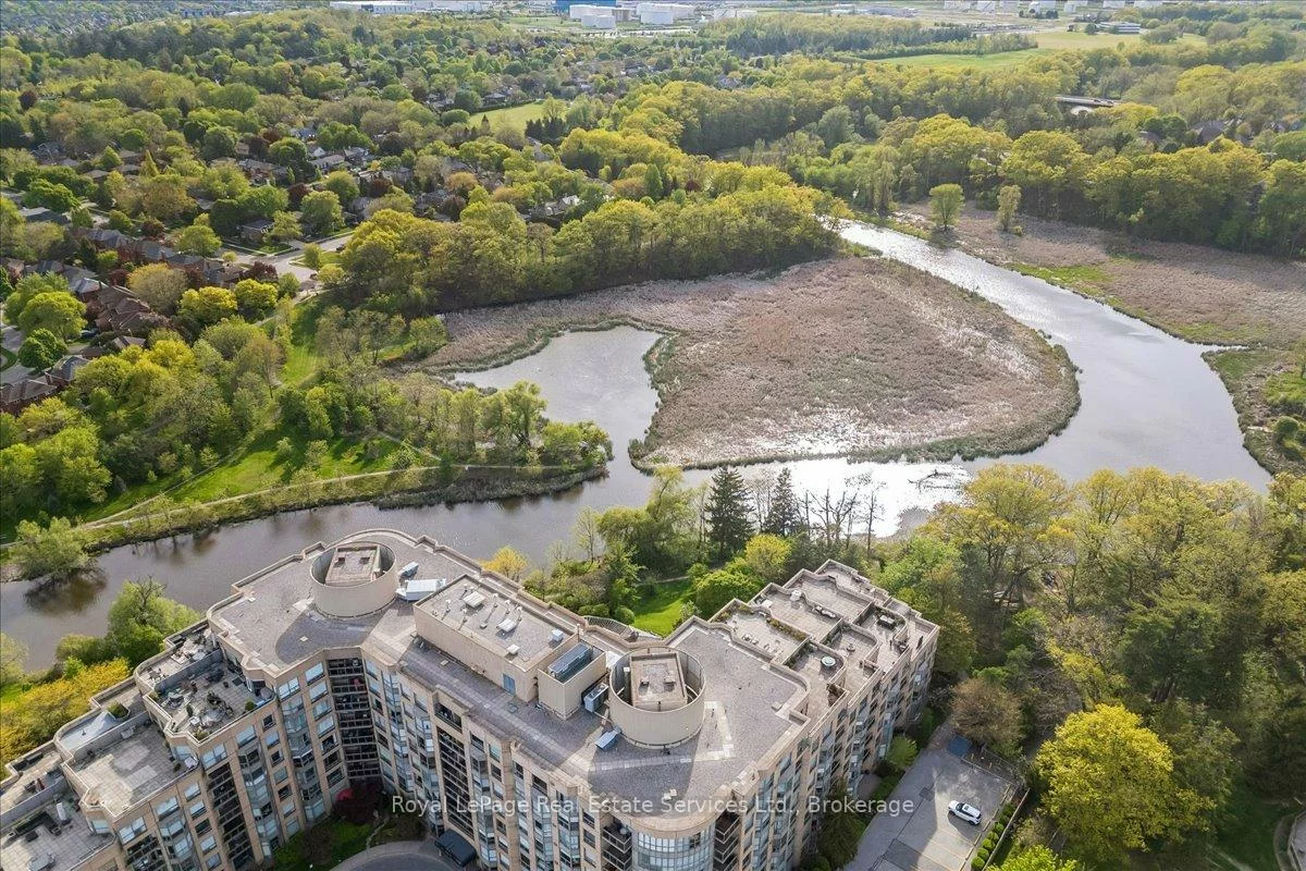 2511, Lakeshore, 1001 - BR Bronte, Oakville