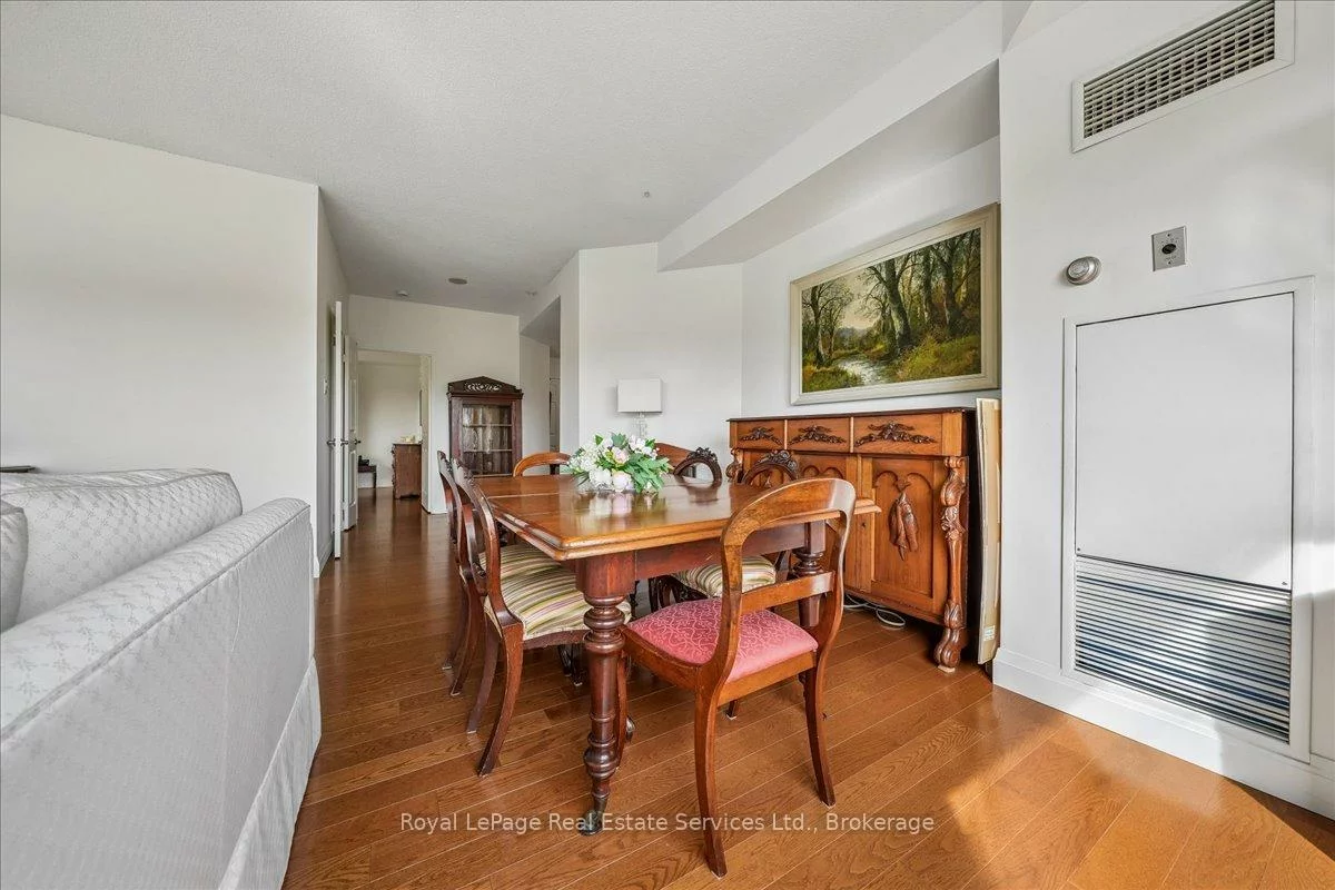 2511, Lakeshore, 1001 - BR Bronte, Oakville