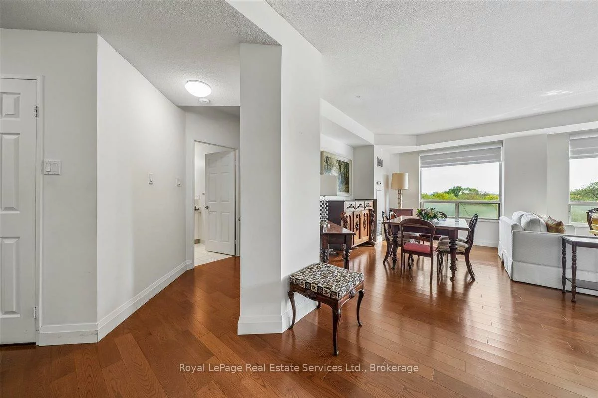 2511, Lakeshore, 1001 - BR Bronte, Oakville