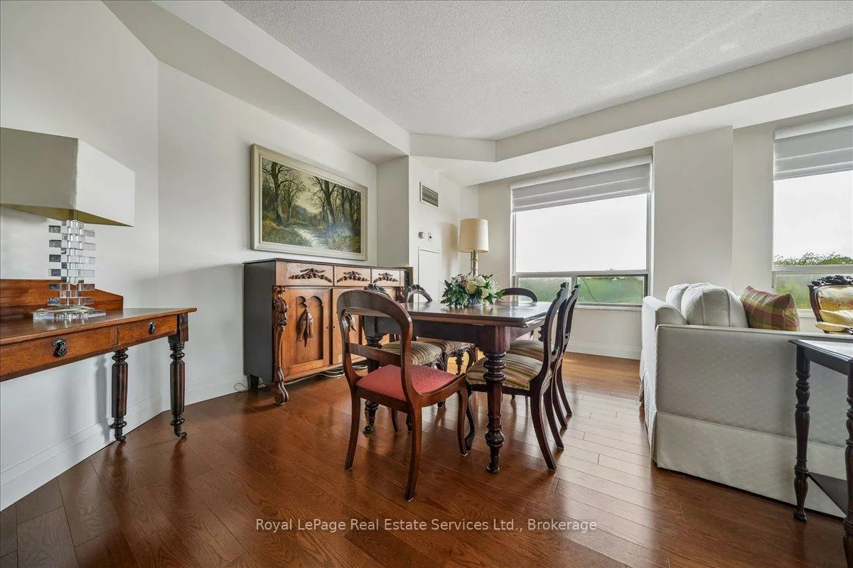 2511, Lakeshore, 1001 - BR Bronte, Oakville