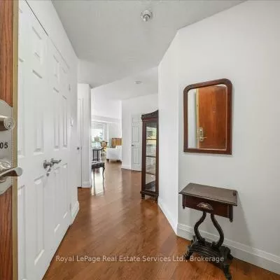 2511, Lakeshore, 1001 - BR Bronte, Oakville