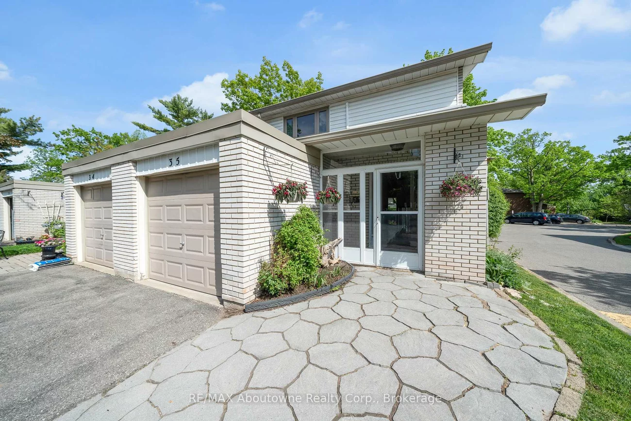 1270, Gainsborough, 1005 - FA Falgarwood, Oakville
