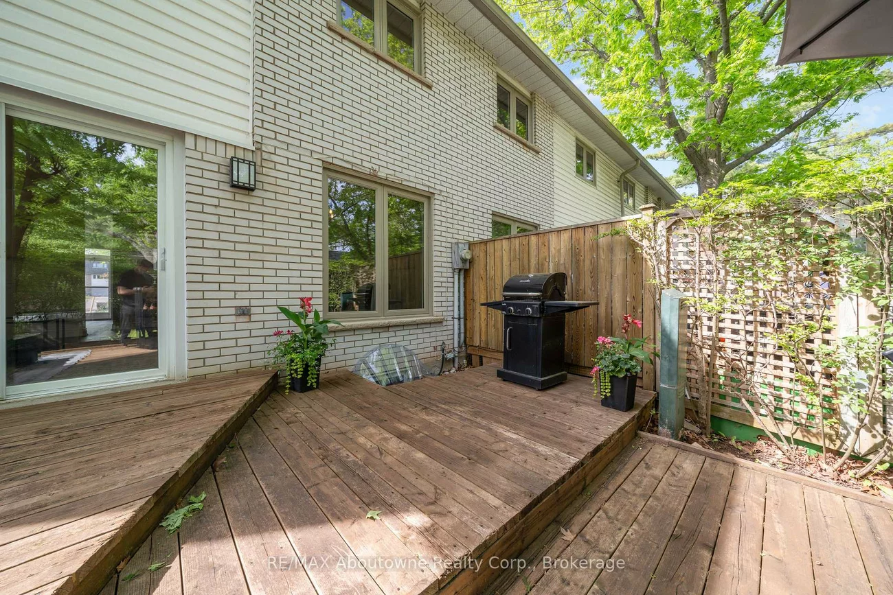 1270, Gainsborough, 1005 - FA Falgarwood, Oakville