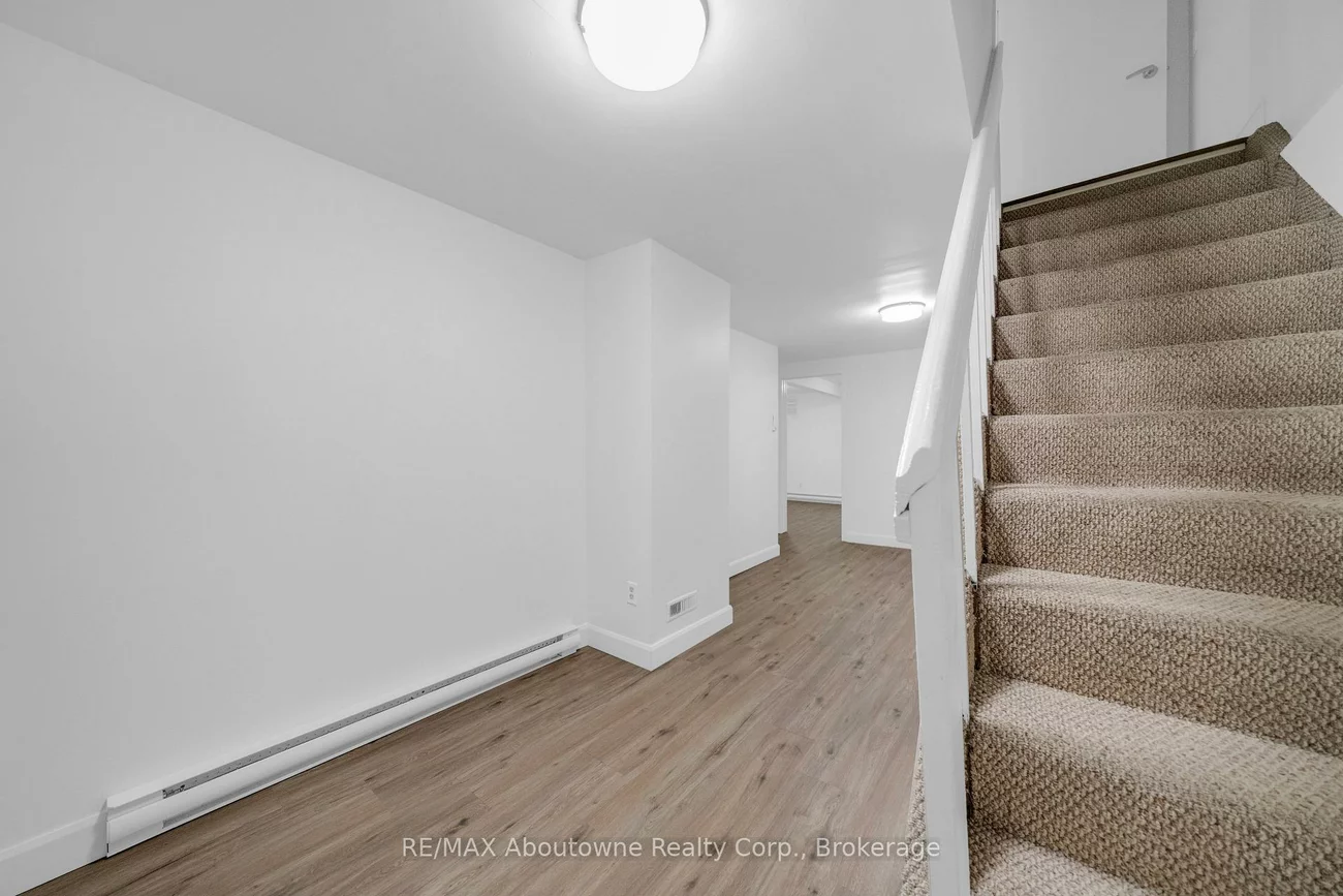 1270, Gainsborough, 1005 - FA Falgarwood, Oakville