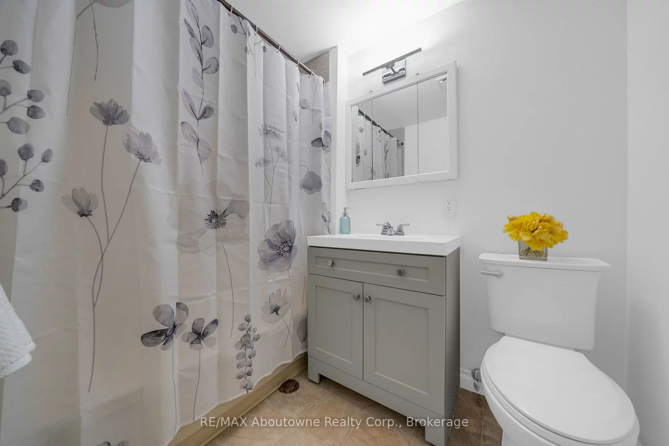 1270, Gainsborough, 1005 - FA Falgarwood, Oakville